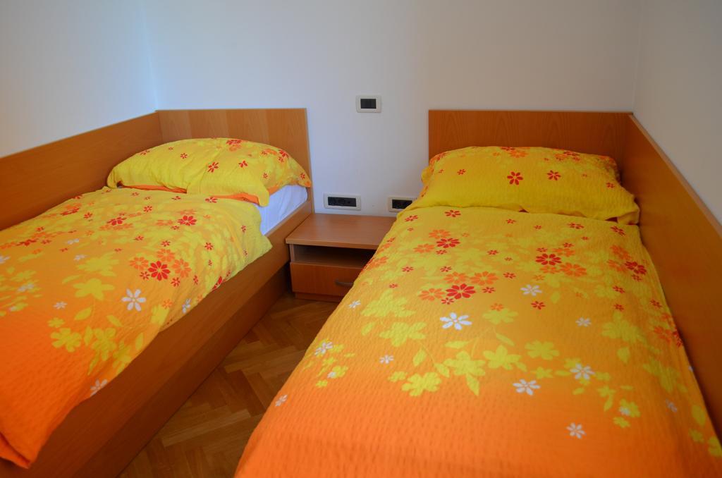 Apartment Brumec Bohinj Zimmer foto